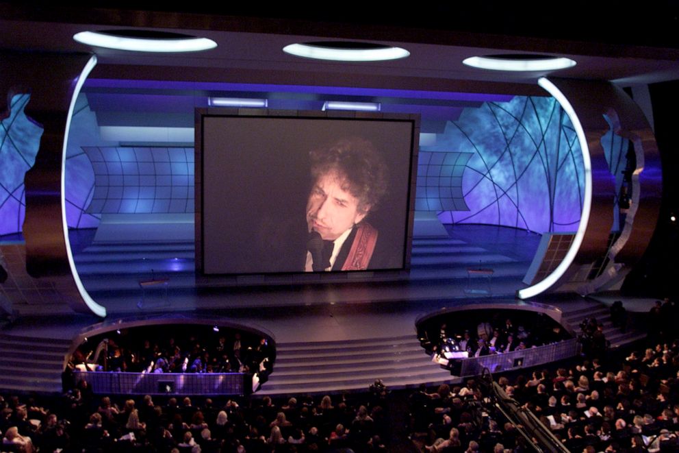PHOTO: Bob Dylan is shown on a giant screen at the 73rd Annual Academy Awards at the Shrine Auditorium in Los Angeles, March 25, 2001. Dylan won the Oscar for Best Original Song for "Things Have Changed" from the movie "Wonder Boys." 