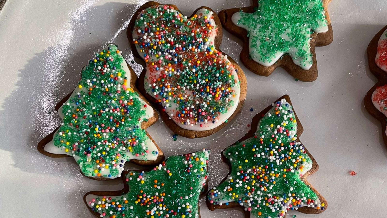 PHOTO: Gingerbread cookies with citrus icing.