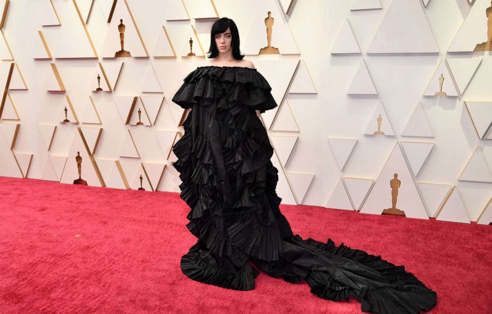 PHOTO: Billie Eilish attends the 94th Oscars at the Dolby Theatre in Hollywood, California on March 27, 2022.