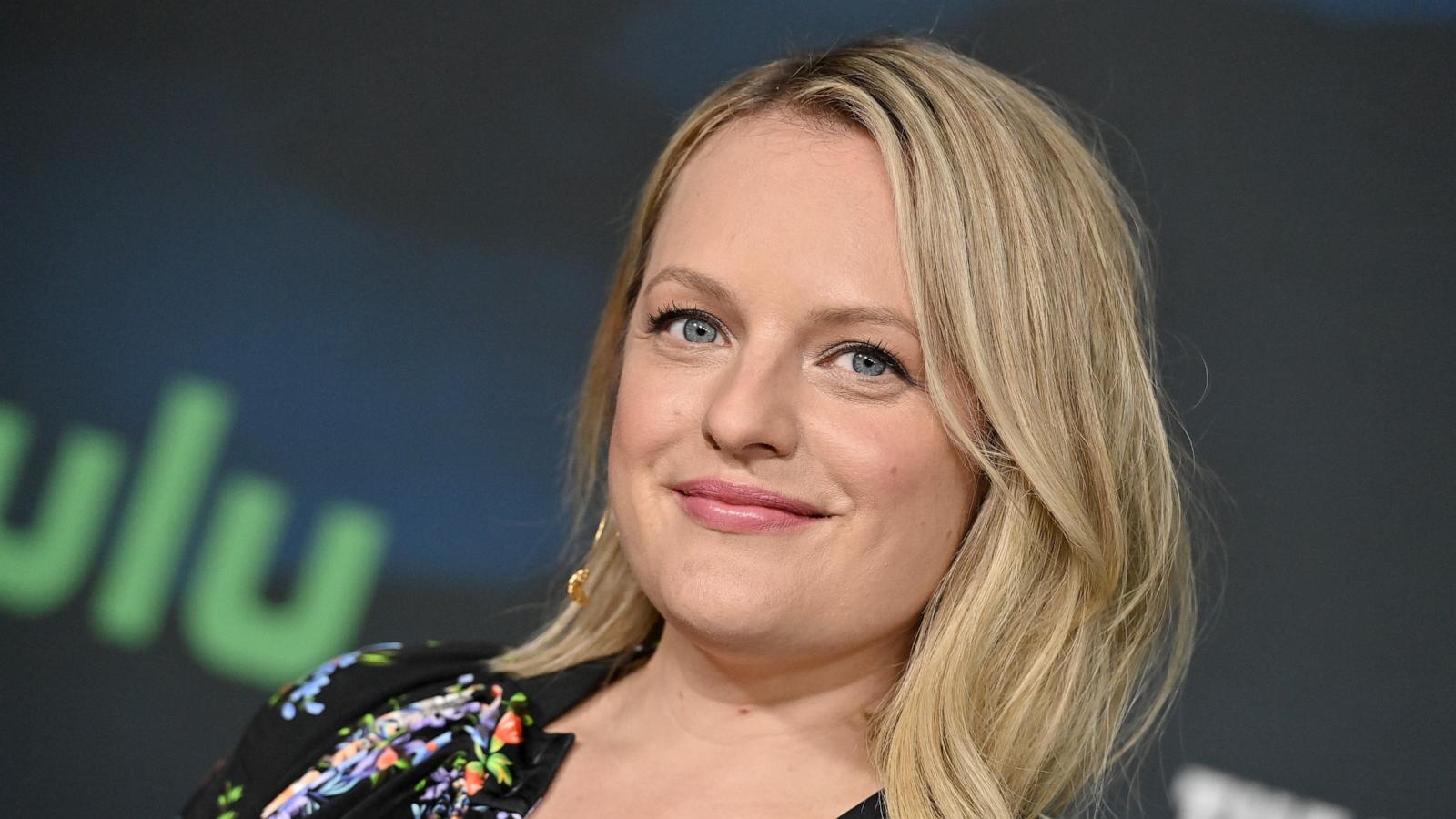 PHOTO: Elisabeth Moss attends the Season 5 Finale Event of Hulu's "The Handmaid's Tale" at Academy Museum of Motion Pictures on Nov. 07, 2022 in Los Angeles.