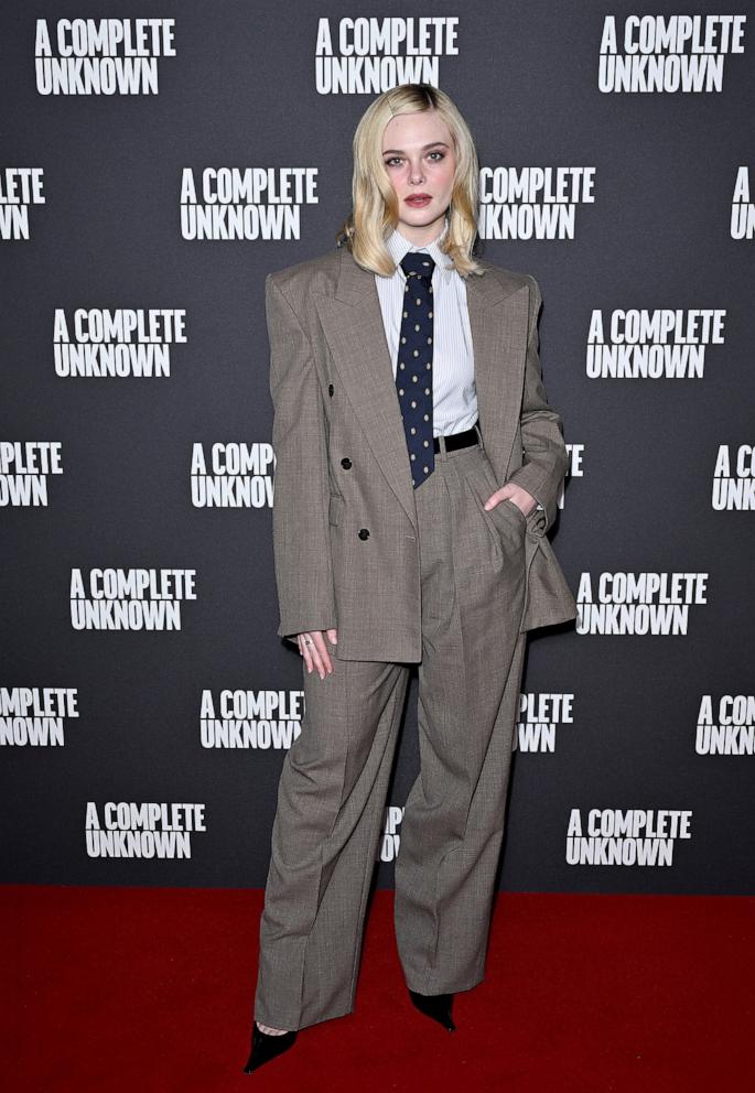 PHOTO: Elle Fanning attends the UK photocall of Searchlight Pictures' "A Complete Unknown" at the Curzon Mayfair on December 16, 2024 in London, England.