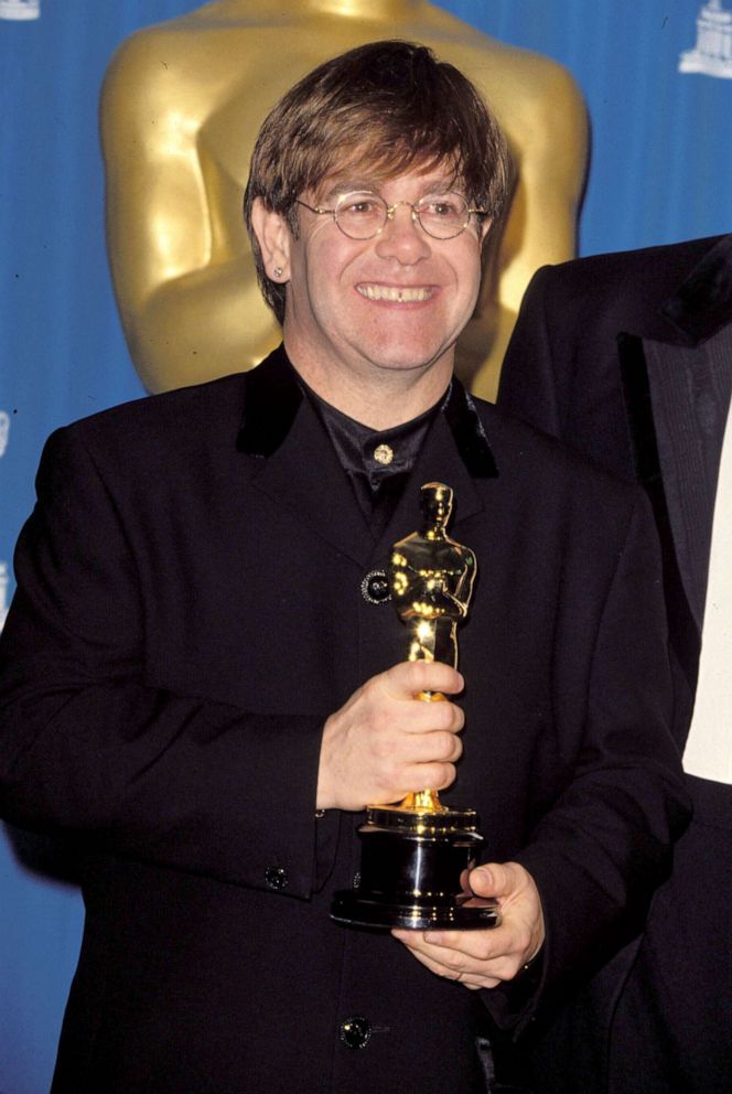 PHOTO: Elton John attends the The 67th Annual Academy Awards, March 27, 1995. 
