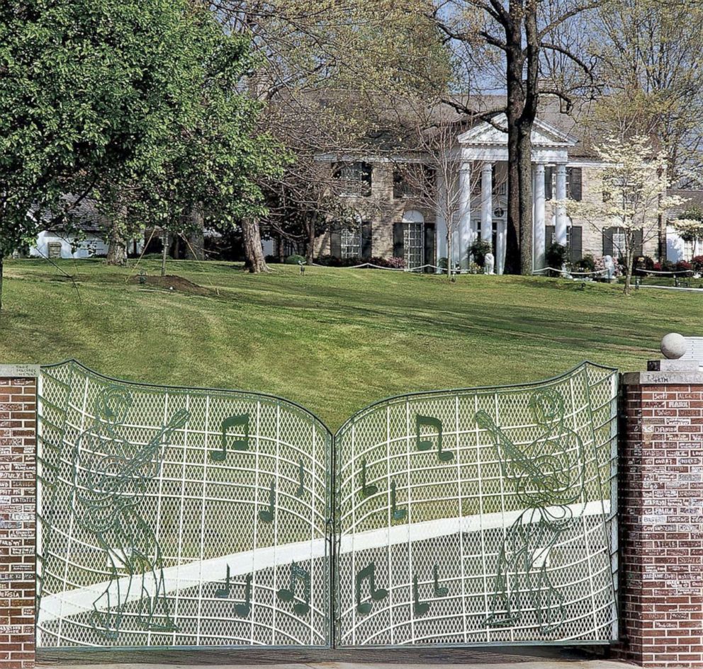PHOTO: Elvis Presley's Graceland is offering virtual tours for the first time ever.