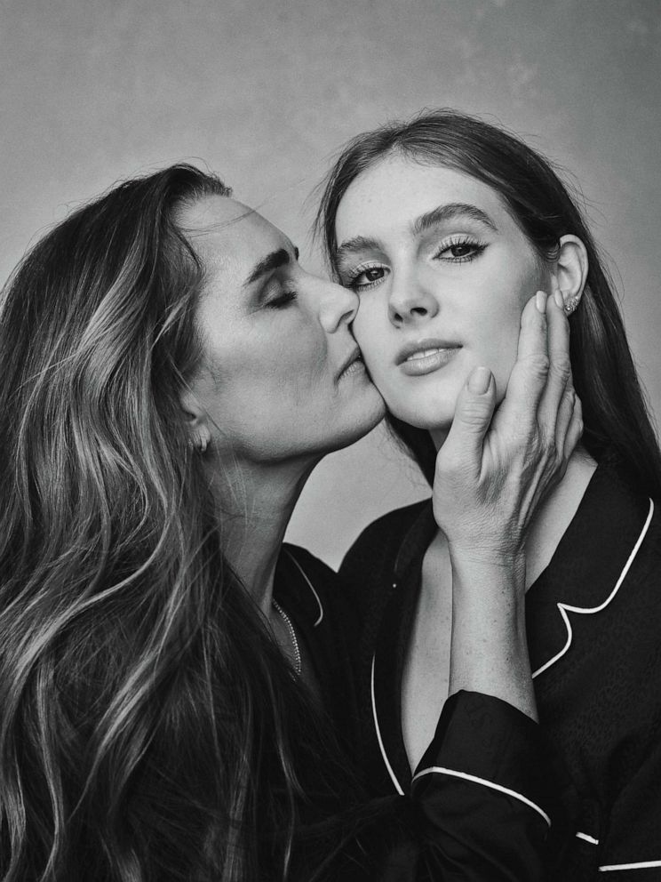 PHOTO: Victoria's Secret has unveiled a heartwarming Mother's Day campaign featuring Brook Shields and her daughter Grier Henchy.