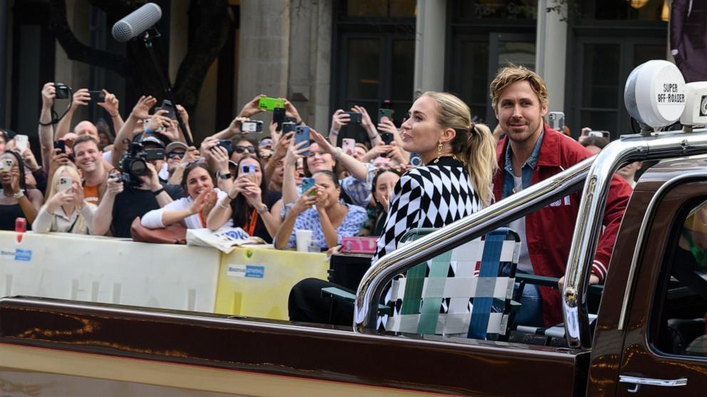 Ryan Gosling, Emily Blunt arrive at 'The Fall Guy' world premiere on a pickup truck - Vimarsana News
