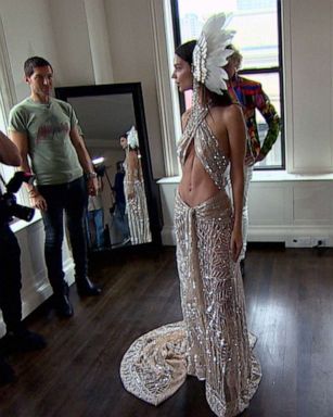 emily ratajkowski met gala dress