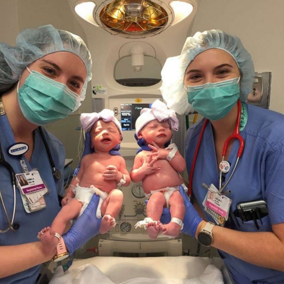 VIDEO: Twin babies delivered by mom's twin sister 