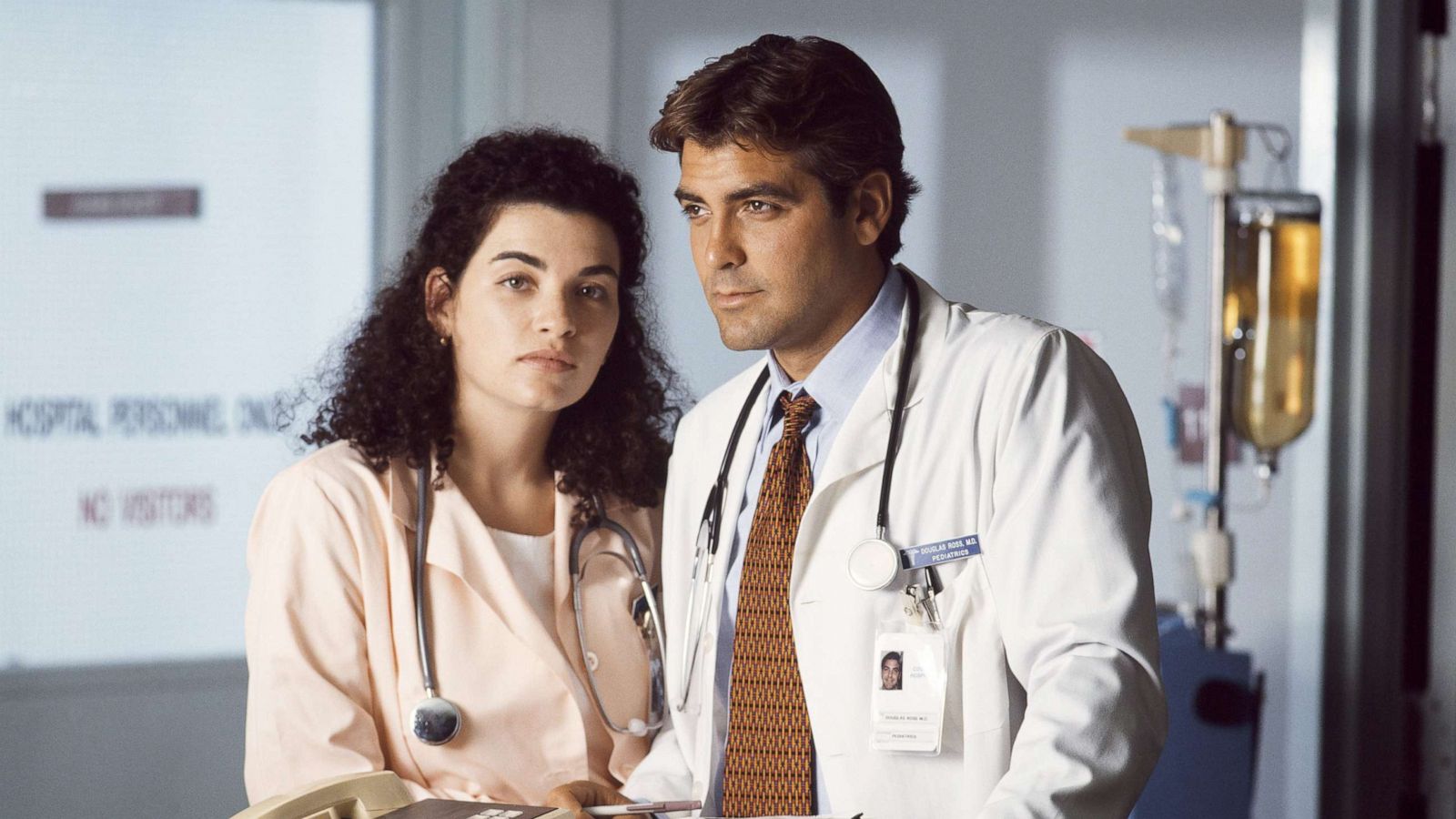 PHOTO: Julianna Margulies as Nurse Carol Hathaway, George Clooney as Doctor Doug Ross in a scene from the TV show "ER."