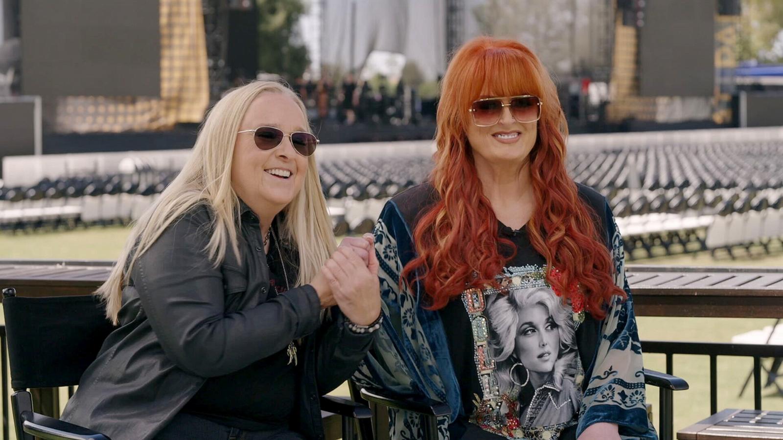 PHOTO: Melissa Etheridge and Wynonna Judd open up about grief, healing and resilience, sharing why now feels like the right time to tour together.