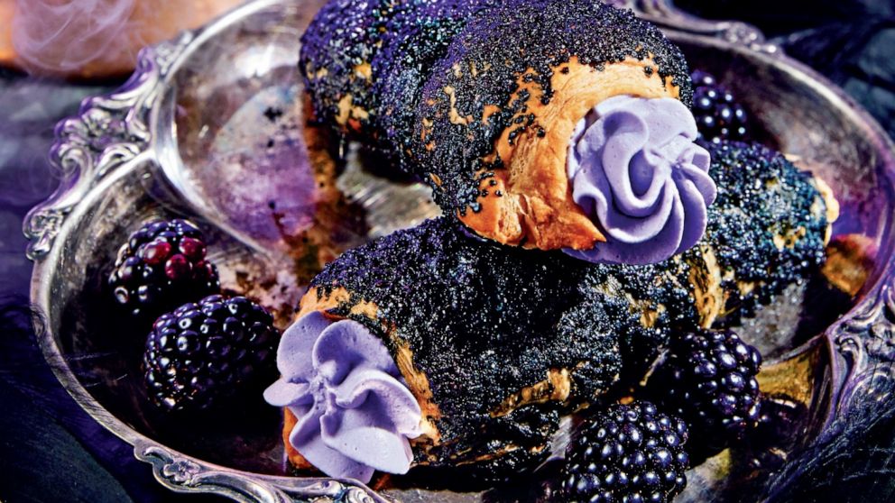 PHOTO: Evil cream horns are a devilishly sweet dessert from the new "Disney Villains" cookbook.