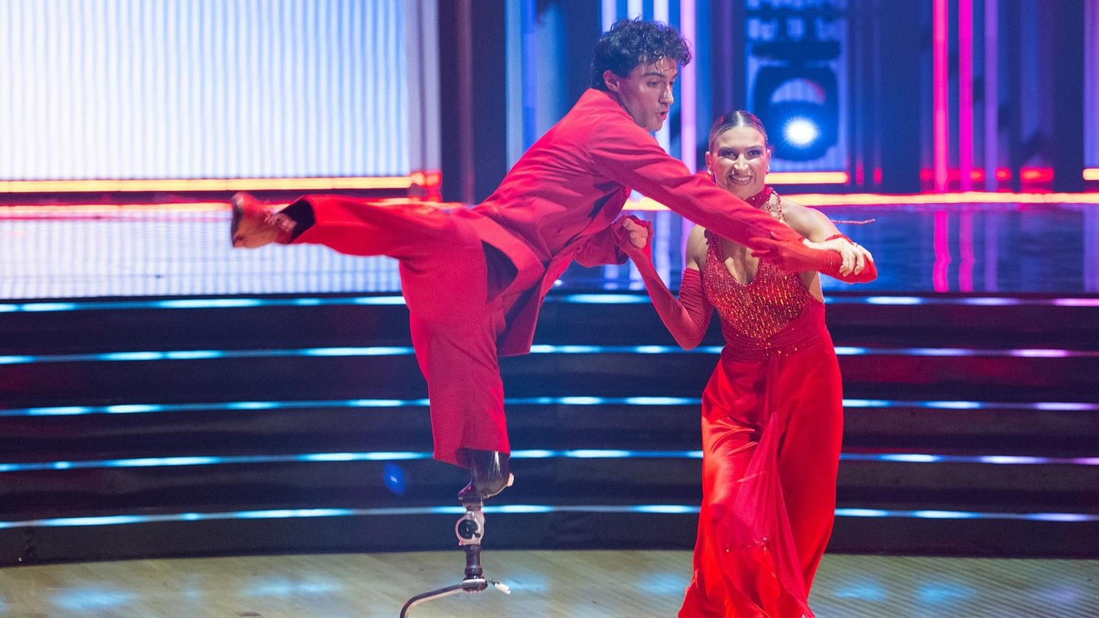 PHOTO: Ezra Frech and Daniella Karagach perform on "Dancing With the Stars."