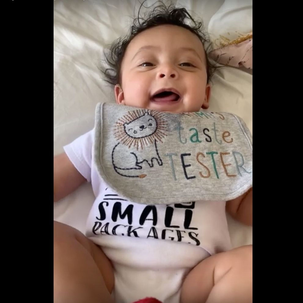 VIDEO: Baby sings with mother to 'Always Be My Baby' 