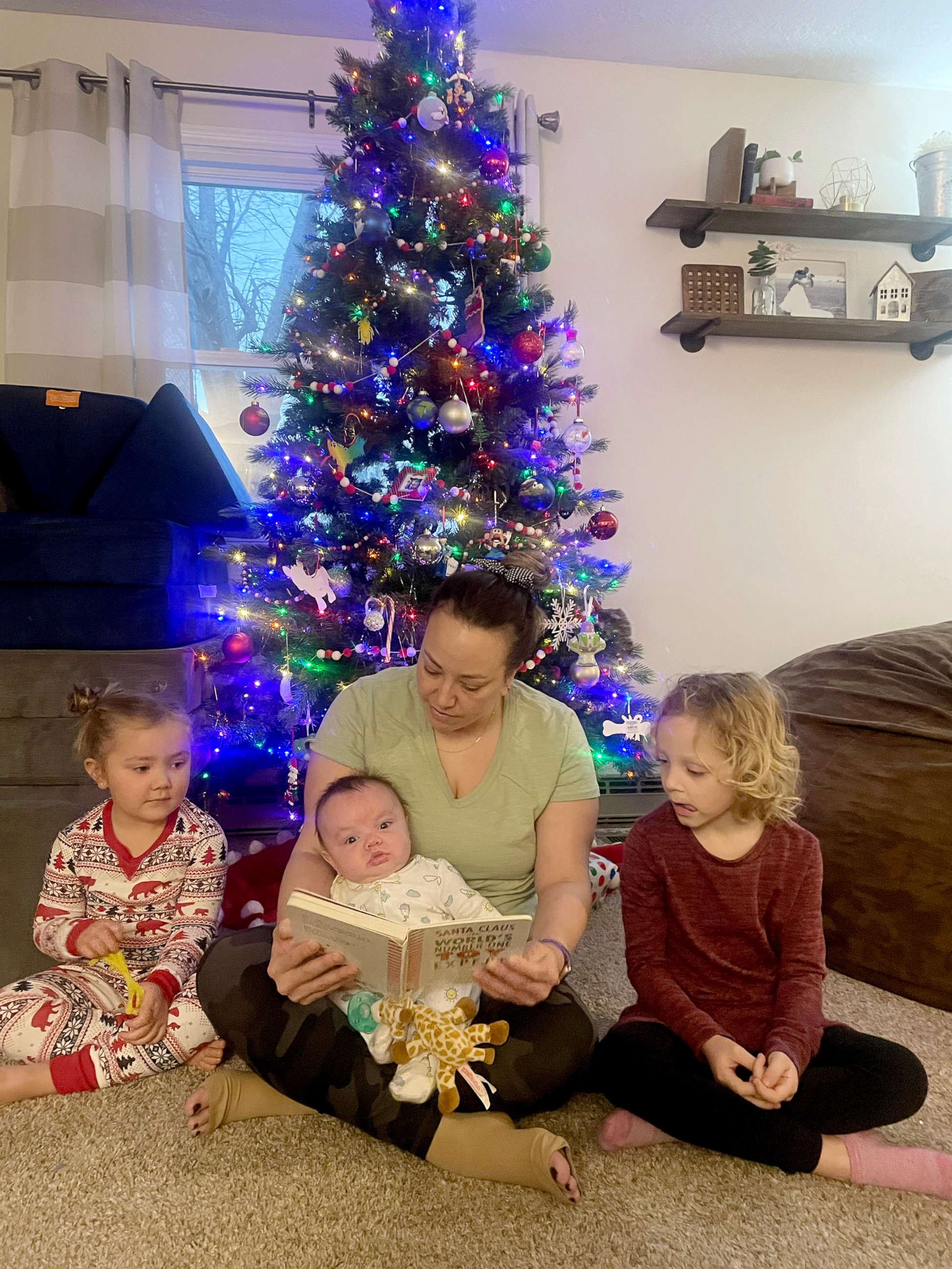 PHOTO: Autumn Carver is celebrating Christmas at home with her three children after a 100-day hospitalization due to COVID-19.