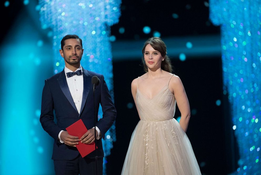 PHOTO: Riz Ahmed and Felicity Jones announce nominees during the 89th Academy Awards on Feb. 26, 2017, in Hollywood, Calif.