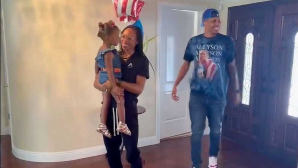 VIDEO: US Olympian gets adorable welcome home