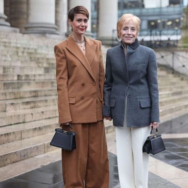 PHOTO: Sarah Paulson and Holland Taylor attend the Fendi Couture fashion show, Jan. 26, 2023 in Paris.