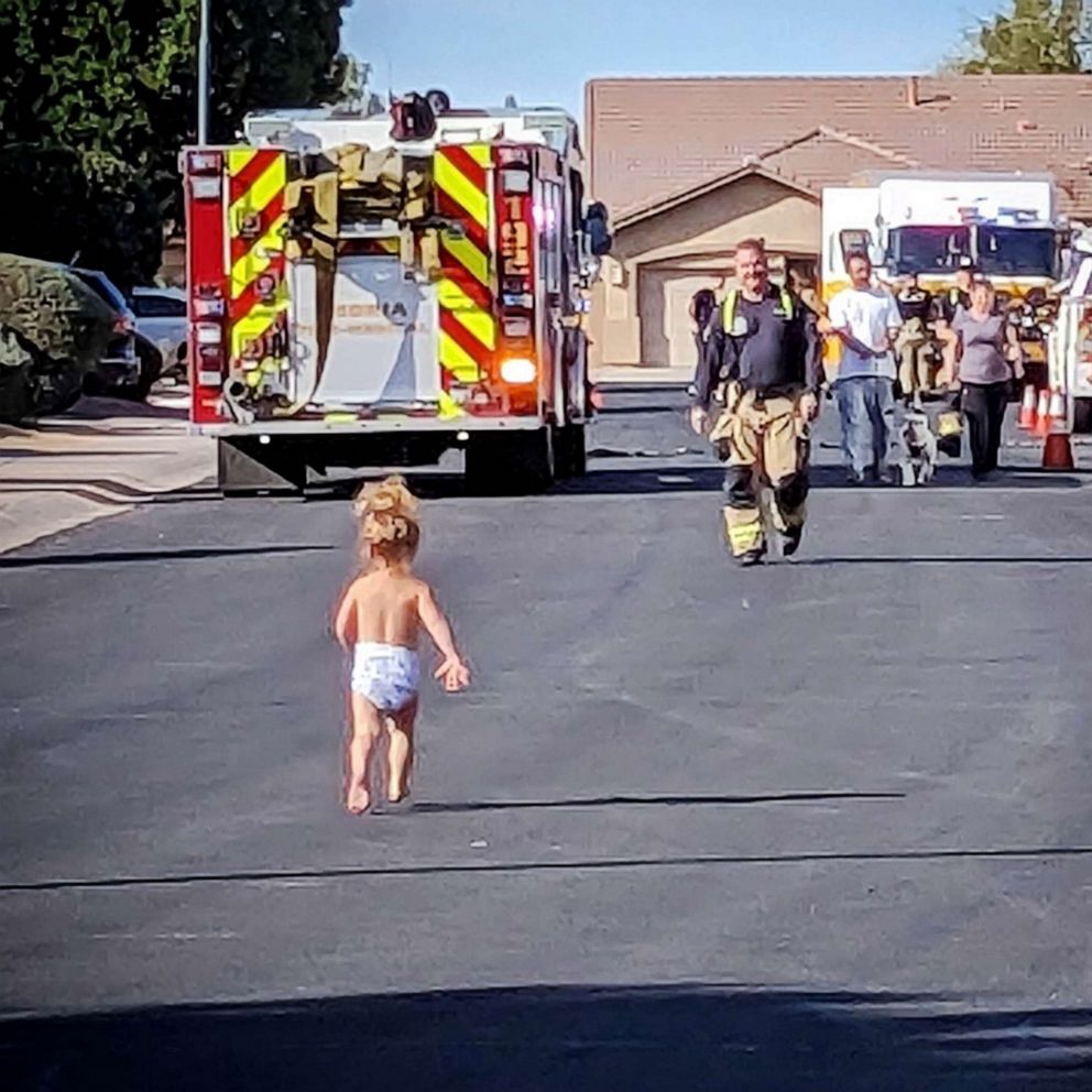 VIDEO: 5-year-old practices fire drills with his firefighter Dad 