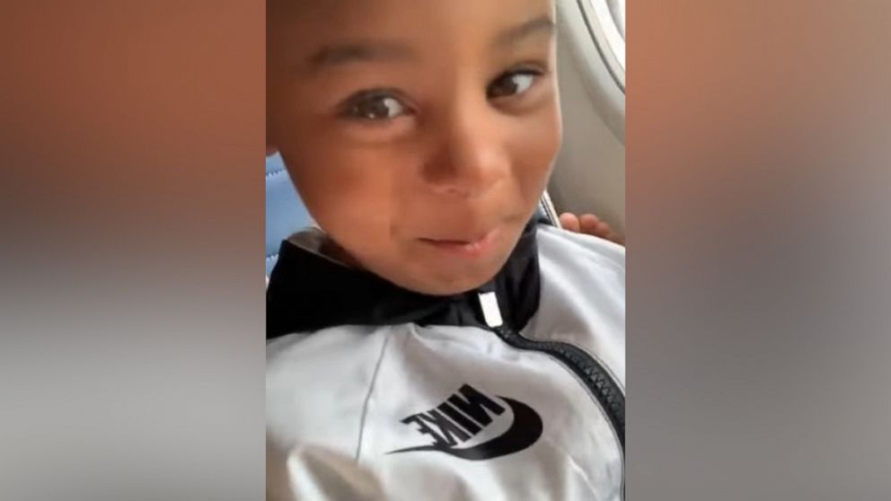 PHOTO: Darryl Small and his son, Rodney, were on their way home to Houston, Texas, from Florida, when Rodney realized his fellow airline passenger had placed their foot on his seat. 