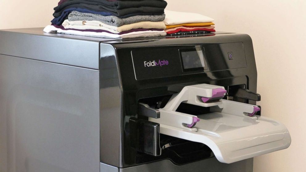 I tried out Foldimate's laundry-folding bot at CES 2019 - CNET