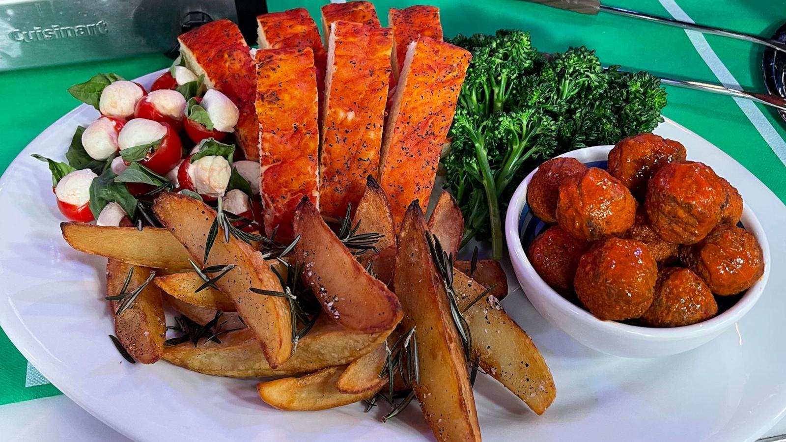 PHOTO: Chef Mario Carbone drops by to show how to make his fondue and delicious sides just in time for the big game.