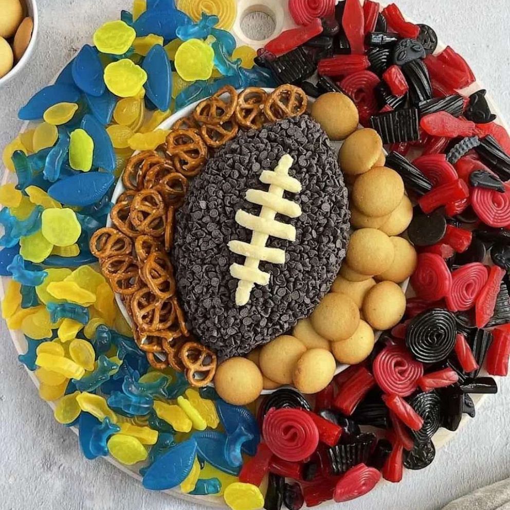VIDEO: We’re game to make this taco pizza dip for the Super Bowl