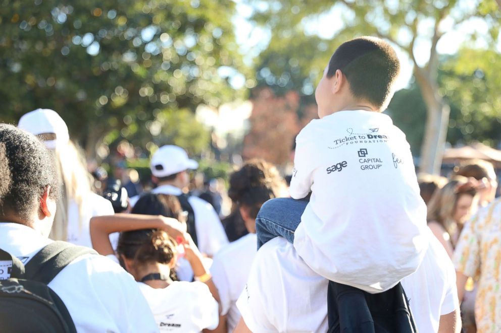 PHOTO: 350 siblings separated in foster care were reunited at Disneyland.