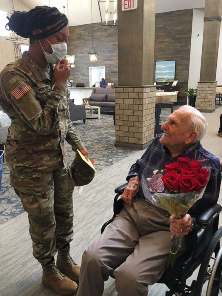 PHOTO: World War II veteran Frank Grasberger, 95, met Dashauna Priest, 21, who wrote him a thank you letter when she was 9, this July after 12 years of searching.