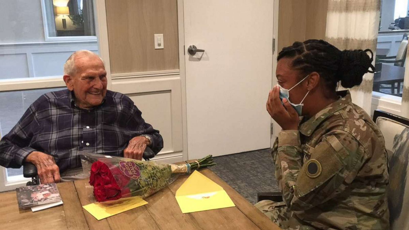 PHOTO: World War II veteran Frank Grasberger, 95, met Dashauna Priest, 21, who wrote him a thank you letter when she was 9, this July after 12 years of searching.