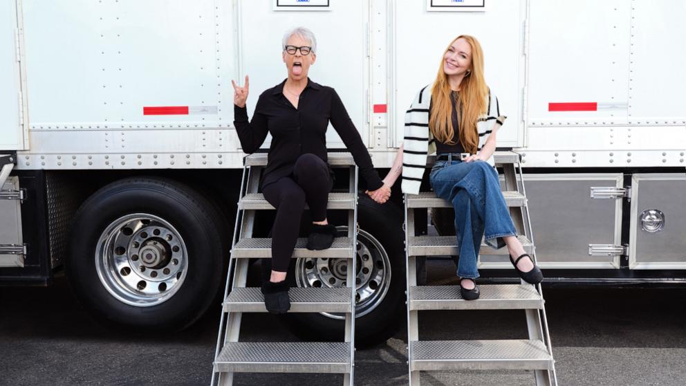 PHOTO: Jamie Lee Curtis and Lindsay Lohan on the set of the sequel to "Freaky Friday."