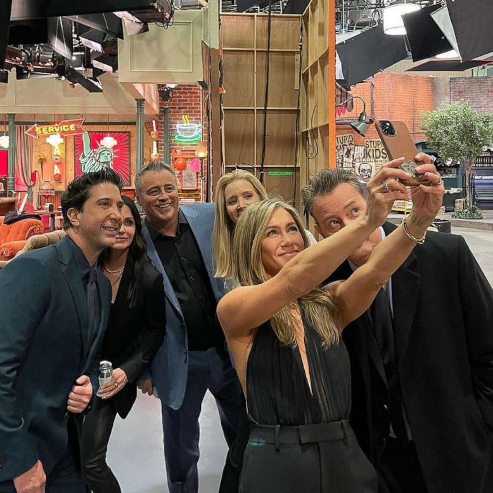 Jennifer Aniston shares behind-the-scenes images from 'Friends' reunion -  ABC News