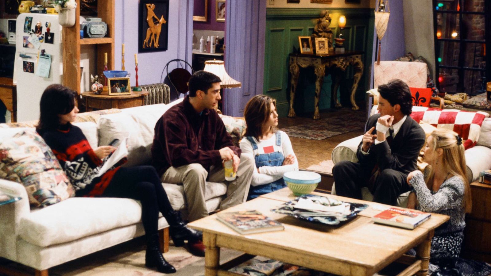 PHOTO: A scene from the show "Friends."