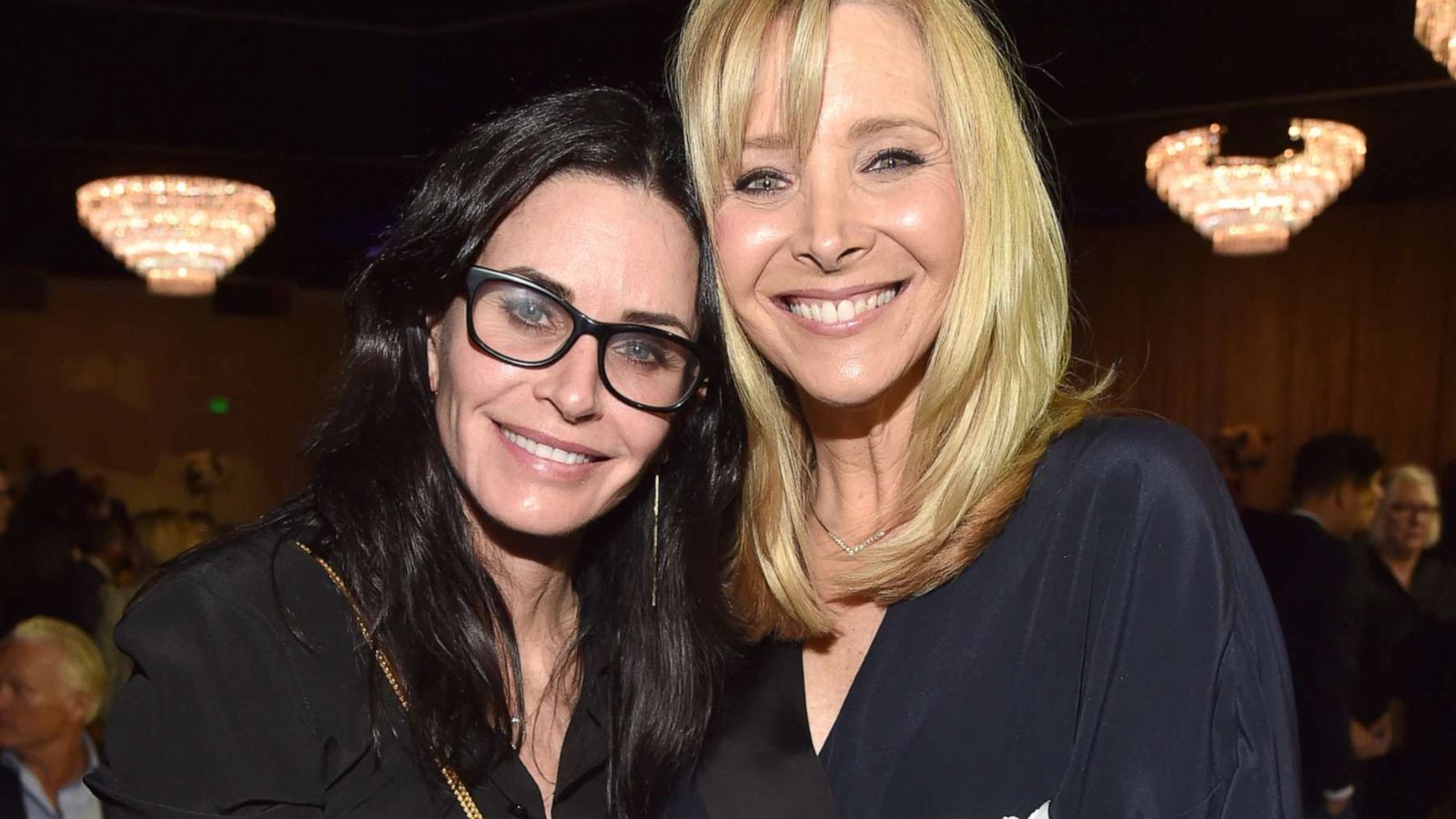 PHOTO: Courtney Cox (left) and Lisa Kudrow attend a gala on March 22, 2017 in Beverly Hills, Calif.