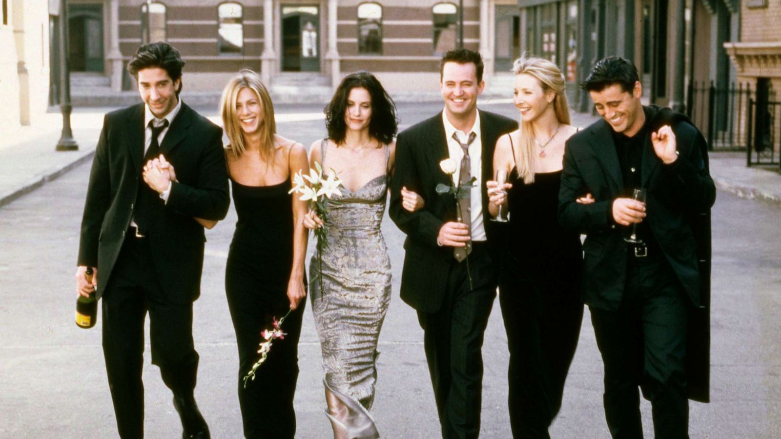 PHOTO: "Friends" cast; David Schwimmer as Ross Geller, Jennifer Aniston as Rachel Green, Courteney Cox as Monica Geller, Matthew Perry as Chandler Bing, Lisa Kudrow as Phoebe Buffay, Matt LeBlanc as Joey Tribbiani.