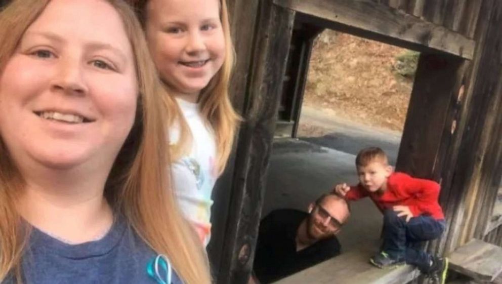 PHOTO: Amanda Rhoney, a nursing assistant at Wesley Long Hospital's in Greensboro, North Carolina, learned Jan. 24 that her house was on fire. Pictured here is Rhoney, her husband Michael Rhoney and their children, Gentry, 10 and Mychal, 6.