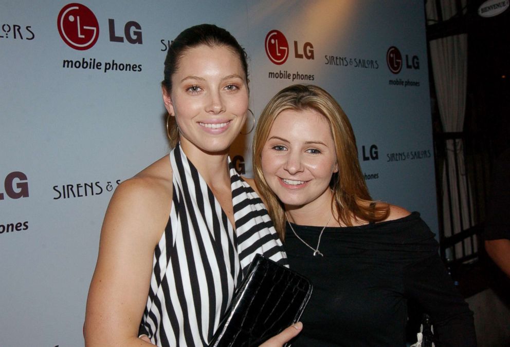 PHOTO: Jessica Biel and Beverley Mitchell helped LG Mobile Phones celebrate Sirens & Sailors fashion show and cocktail reception, Aug. 7, 2003.