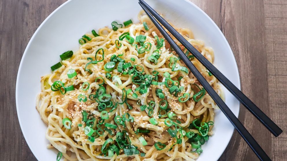 Vietnamese American chef shares favorite garlic noodle recipe Garlicnoodles_1621336421117_hpMain_16x9_992