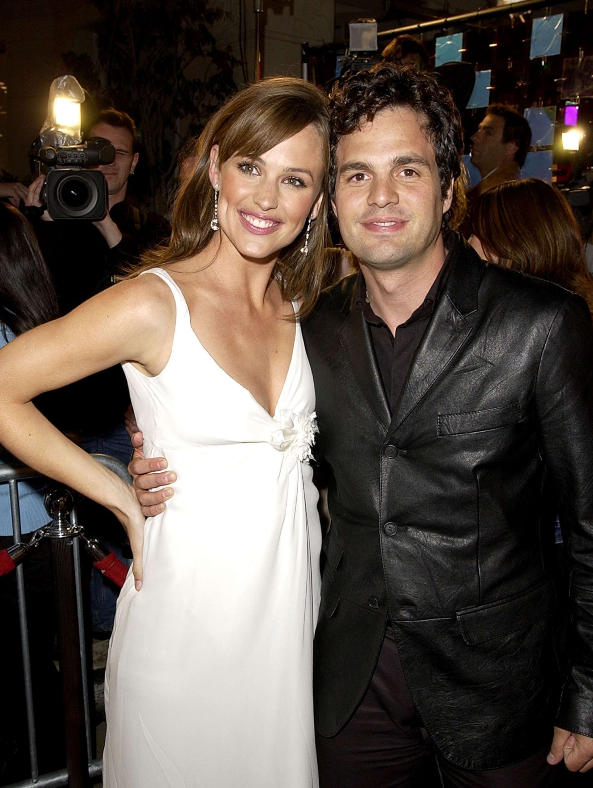 PHOTO: Jennifer Garner and Mark Ruffalo during "13 Going on 30" Premiere, April 14, 2004, in Westwood, Calif.