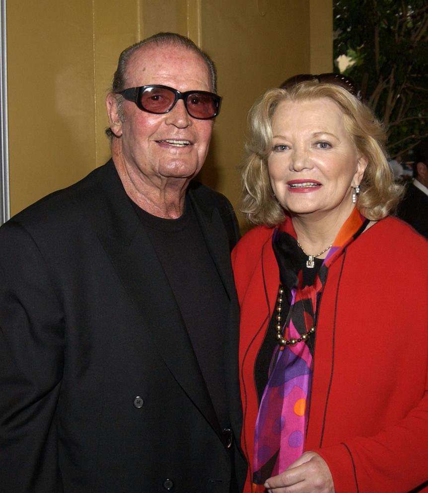 PHOTO: James Garner and Gena Rowlands during "The Notebook" Los Angeles Premiere at Mann Village Theatre in Westwood, California.