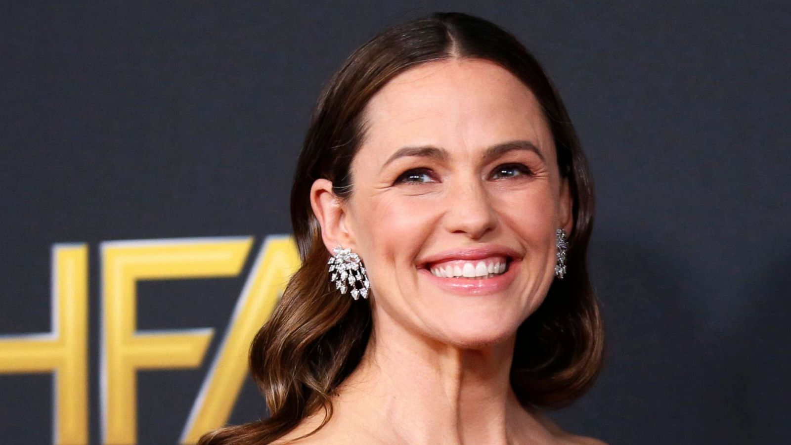 PHOTO: Jennifer Garner attends the 2019 Hollywood Film Awards in Beverly Hills, Calif., Nov. 3, 2019.