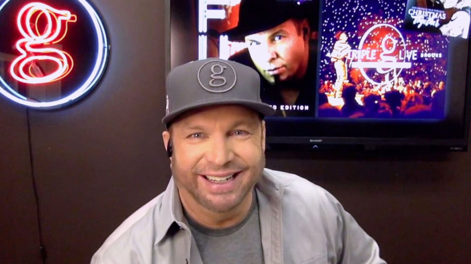 PHOTO: Garth Brooks appeared on "Good Morning America," Oct. 20, 2020.