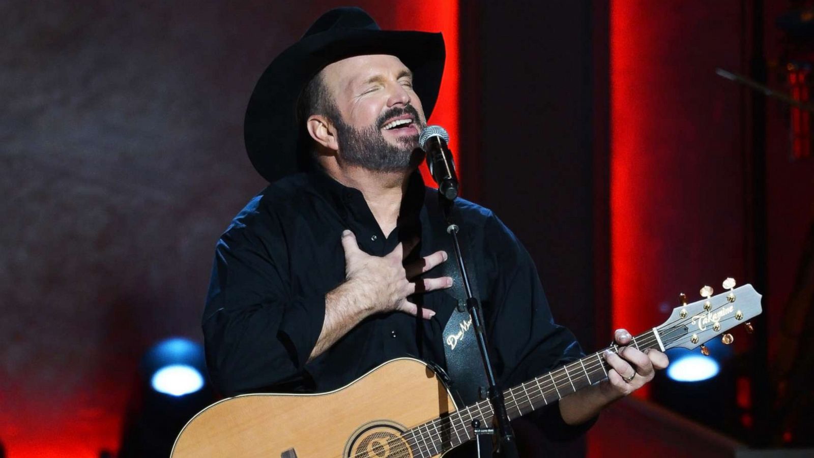 PHOTO: Garth Brooks performs at The Library of Congress Gershwin Prize tribute concert at DAR Constitution Hall on March 4, 2020 in Washington, D.C.