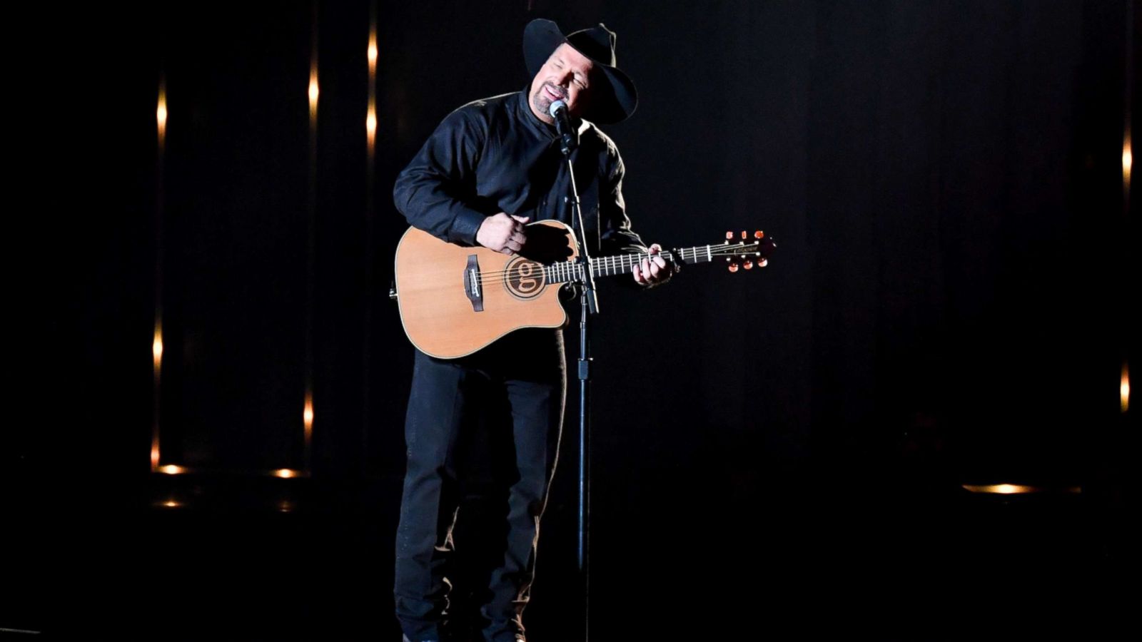 PHOTO: Singer-songwriter Garth Brooks performs onstage during the 52nd annual CMA Awards at the Bridgestone Arena, Nov. 14, 2018, in Nashville.