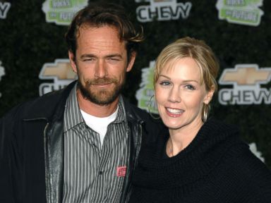 Jennie Garth hits back at trolls who criticize her for not posting about Luke Perry
