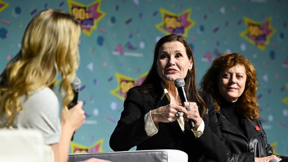 PHOTO: Geena Davis and Susan Sarandon speak to Wendy Naugle at 90s Con in Hartford, Conn., on March 17, 2024.