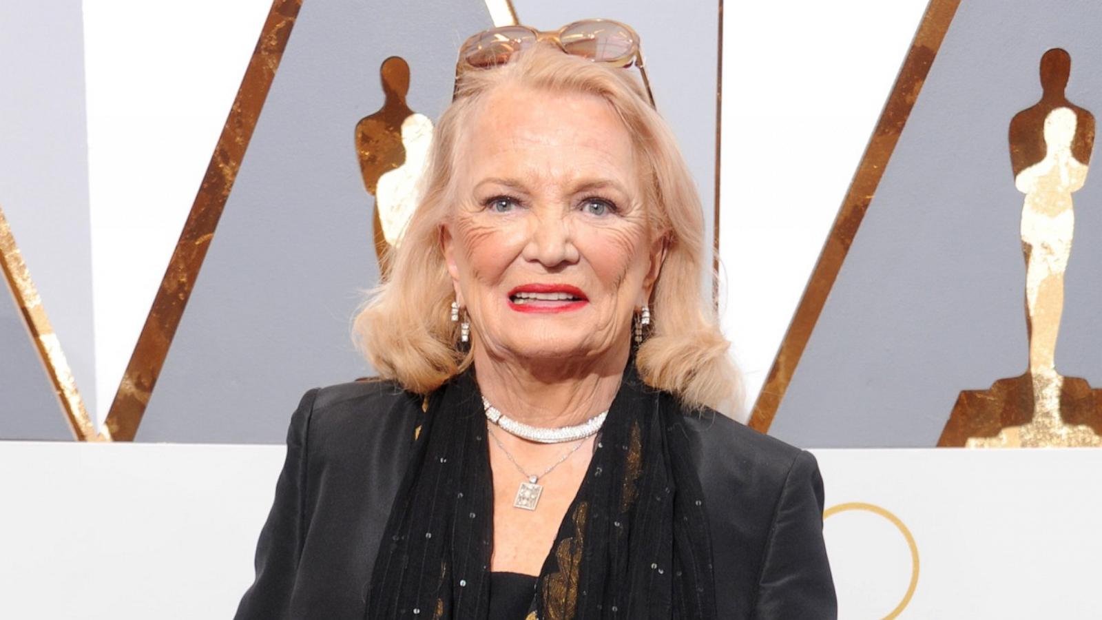 PHOTO: In this Feb. 28, 2016 file photo, Gena Rowlands arrives at the 88th Annual Academy Awards at Hollywood & Highland Center in Hollywood, Calif.