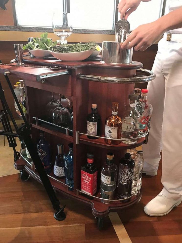 PHOTO: Gin trolley on the Disney Dream. 