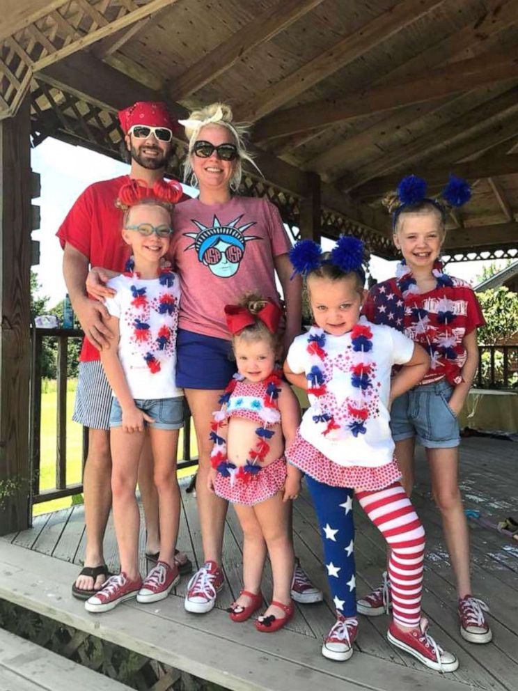 PHOTO: Sidney and Leighton Tate of Brookhaven, Mississippi, pose in an undated photo with their children, Evelyn, 4, Eleanor, Mary Anson, 11 and Susanna Tate, 11.