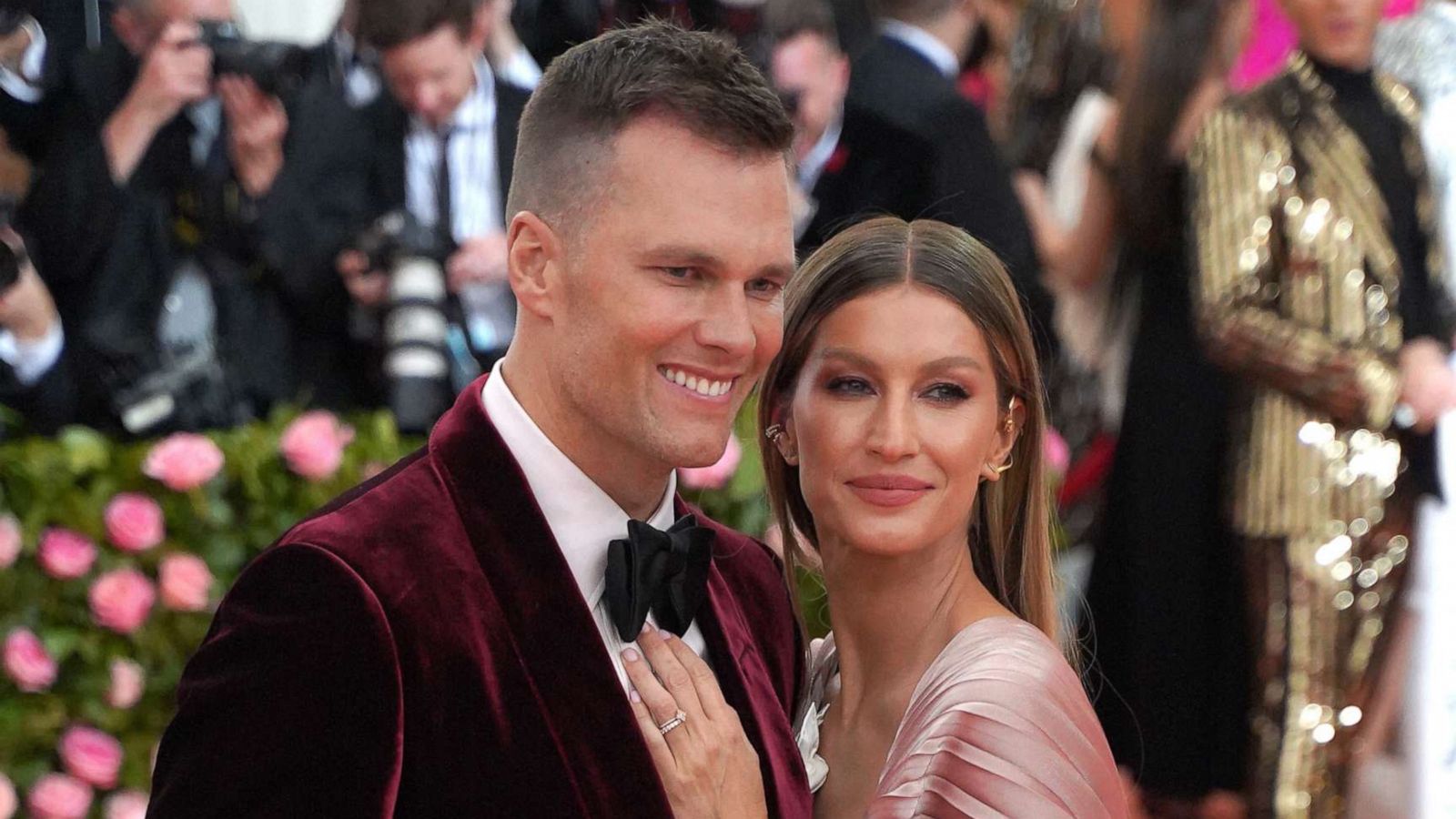 Tom Brady and Gisele Bundchen share wedding photos for 10th anniversary -  Good Morning America