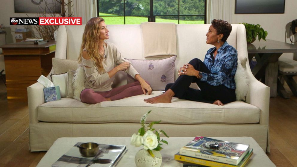PHOTO: "Good Morning America" anchor Robin Roberts interviews Gisele Bundchen about her new book, "Lessons."