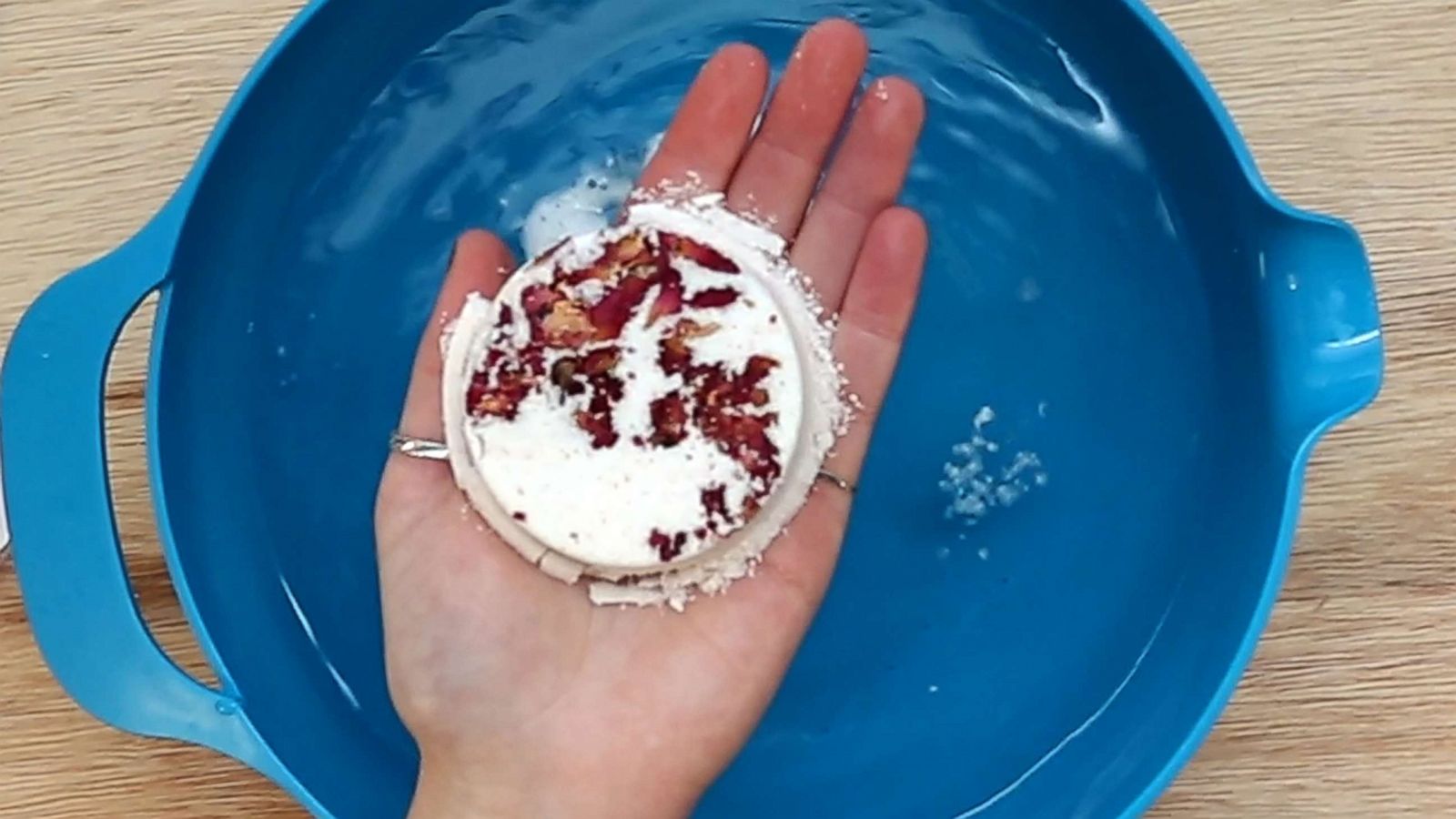 PHOTO: This image from video shows a DIY bath bomb.